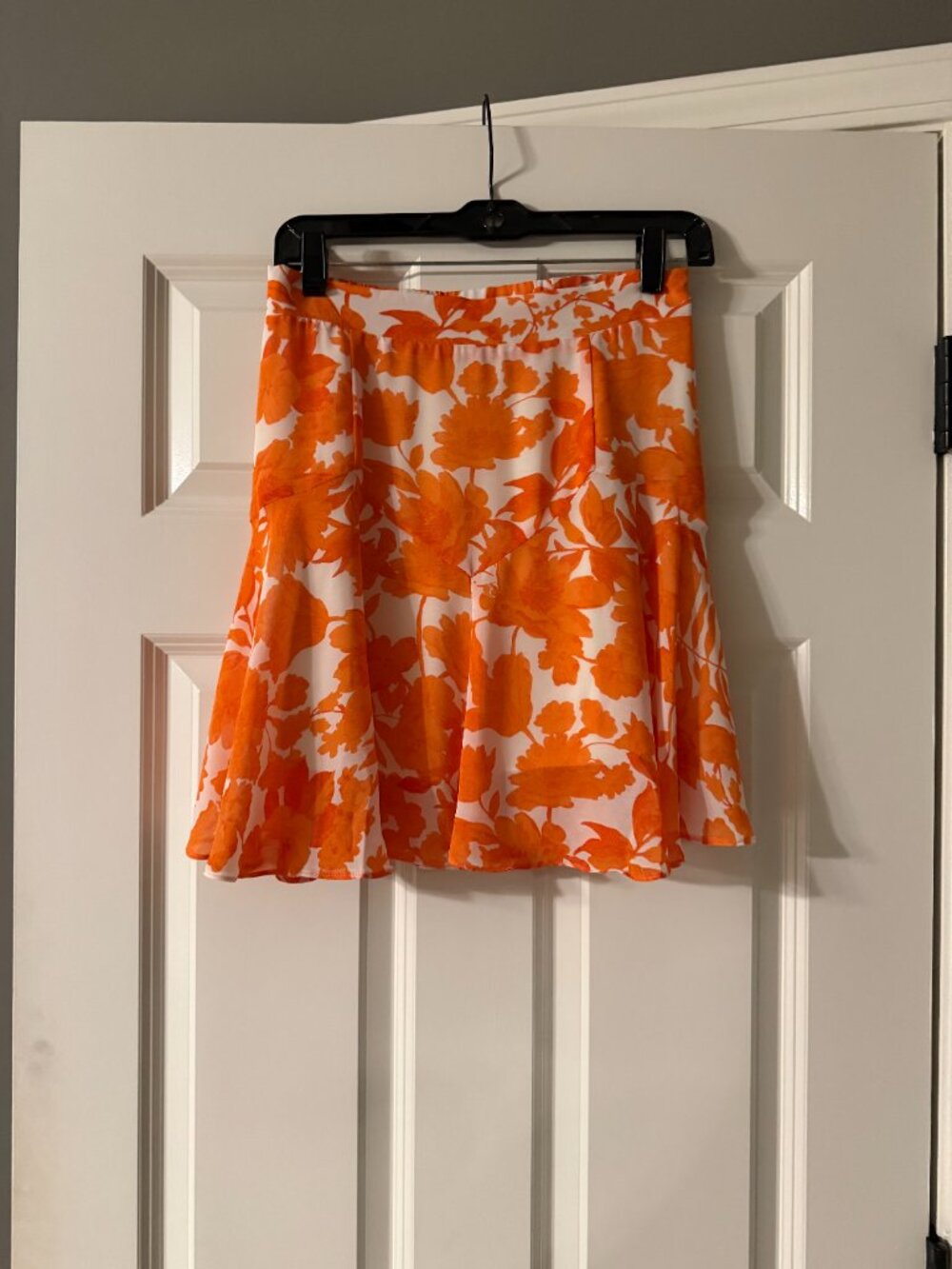 *Adorable Orange & White Sugar Lips Skirt*